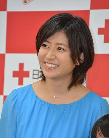 南沢奈央が 赤十字 いのちと献血俳句コンテスト 表彰式に出席 リアルライブ